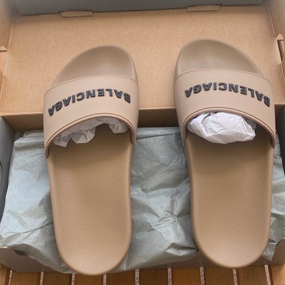 💯- New Authentic Balenciaga Logo Sport Slide Welded logotype pops in texture - Picture 17 of 17